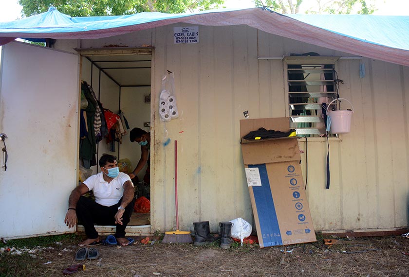 Ramai warga asing tidak berani keluar rumah sepanjang tempoh PKP. - Gambar hiasan/Bernama Ramai warga asing tidak berani keluar rumah sepanjang tempoh PKP. - Gambar hiasan/Bernama