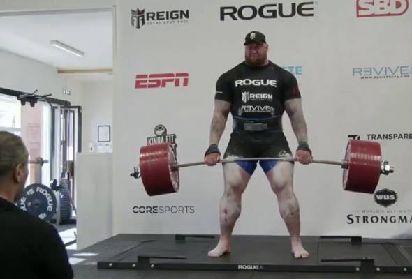 Pelakon 'Game of Thrones' cipta rekod angkat beban 501 kg Pelakon 'Game of Thrones' cipta rekod angkat beban 501 kg