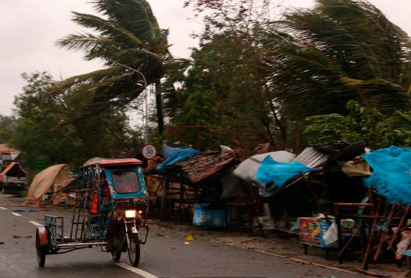 Filipina dibadai taufan, usaha pindahkan penduduk berisiko tinggi Filipina dibadai taufan, usaha pindahkan penduduk berisiko tinggi