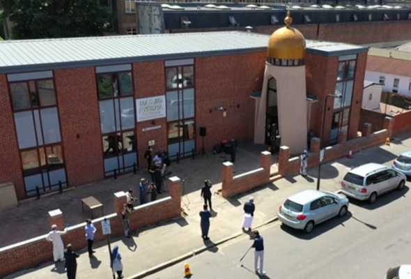 Umat Islam di UK sedia sambut Aidilfitri Umat Islam di UK sedia sambut Aidilfitri