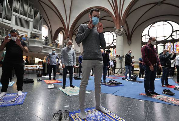 COVID-19: Gereja di Berlin buka pintu untuk umat Islam tunai solat Jumaat COVID-19: Gereja di Berlin buka pintu untuk umat Islam tunai solat Jumaat