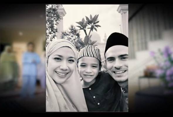 'Dear Love' terjemahan rindu Bunga Citra Lestari pada Ashraf Sinclair 'Dear Love' terjemahan rindu Bunga Citra Lestari pada Ashraf Sinclair