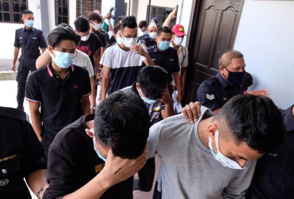 Langgar PKPB, 28 individu didenda kerana berhibur Langgar PKPB, 28 individu didenda kerana berhibur