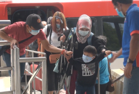 4,076 pengunjung menaiki feri ke Langkawi sepanjang tiga hari PKPP 4,076 pengunjung menaiki feri ke Langkawi sepanjang tiga hari PKPP