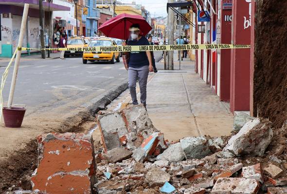 Tujuh maut, gempa 7.5 magnitud landa Mexico Tujuh maut, gempa 7.5 magnitud landa Mexico