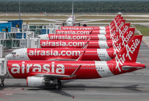 AirAsia terima pinjaman RM1 bilion AirAsia terima pinjaman RM1 bilion