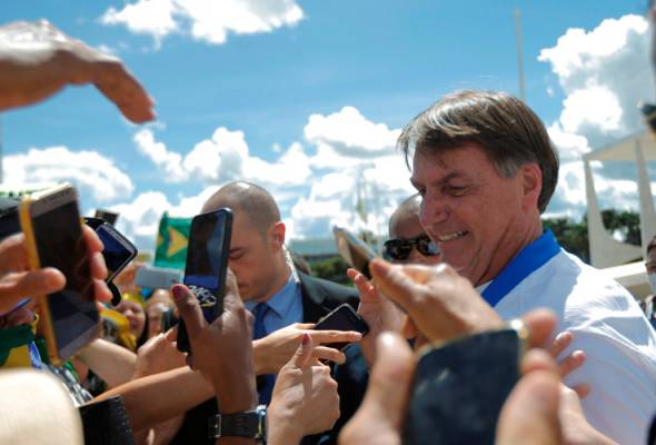 Selepas 4 kali 'gagal' ujian saringan, akhirnya Presiden Brazil negatif COVID-19 Selepas 4 kali 'gagal' ujian saringan, akhirnya Presiden Brazil negatif COVID-19