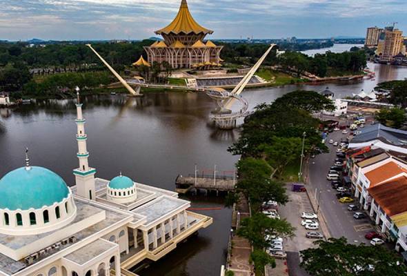 Bukan warga Malaysia masuki Sarawak dari luar negara perlu jalani kuarantin Bukan warga Malaysia masuki Sarawak dari luar negara perlu jalani kuarantin