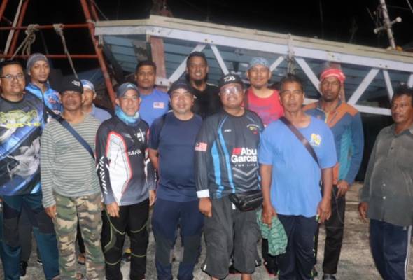 12 pemancing berjaya diselamatkan selepas 48 jam tersadai di tengah laut 12 pemancing berjaya diselamatkan selepas 48 jam tersadai di tengah laut