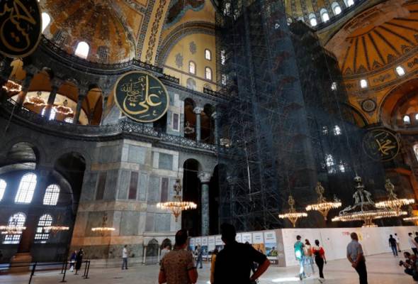 Turki dan Greece bertelagah isu status Hagia Sophia Turki dan Greece bertelagah isu status Hagia Sophia