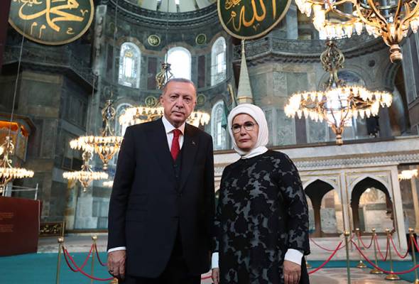 Presiden Turki sertai solat Jumaat pertama di Hagia Sophia Presiden Turki sertai solat Jumaat pertama di Hagia Sophia
