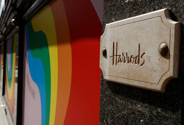 Luxury British department store Harrods to cut nearly 700 jobs Luxury British department store Harrods to cut nearly 700 jobs