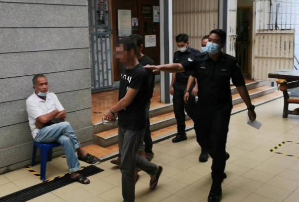 Anak tampar, belasah ibu kerana tidak dapat motosikal baharu Anak tampar, belasah ibu kerana tidak dapat motosikal baharu