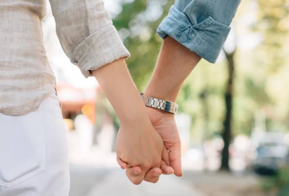 Lelaki tetak rakan ada hubungan sulit dengan bekas isteri Lelaki tetak rakan ada hubungan sulit dengan bekas isteri