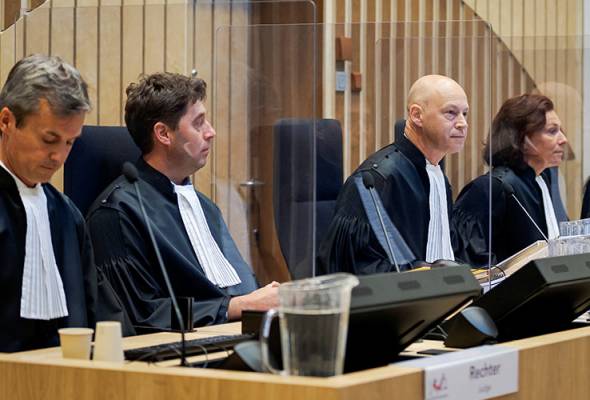 MH17: Pihak pembelaan dibenar siasat mungkin ada penjelasan lain pesawat ditembak jatuh MH17: Pihak pembelaan dibenar siasat mungkin ada penjelasan lain pesawat ditembak jatuh
