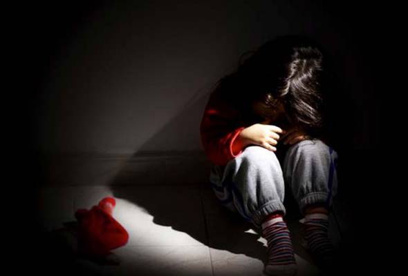 Pembantu rumah ditahan disyaki dera kanak-kanak Pembantu rumah ditahan disyaki dera kanak-kanak