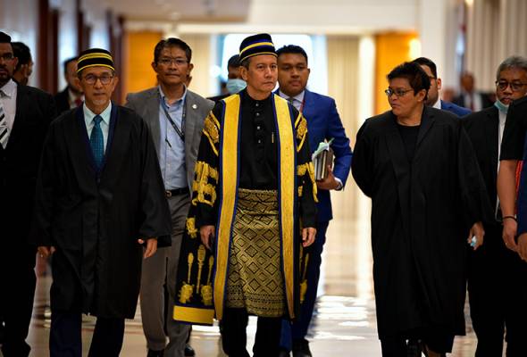 Sidang Dewan lancar selepas kecoh hari pertama Sidang Dewan lancar selepas kecoh hari pertama