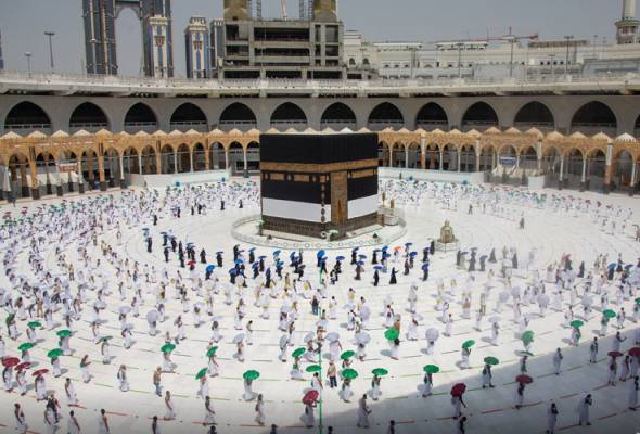 10,000 umat Islam di Tanah Suci tunai ibadah haji 10,000 umat Islam di Tanah Suci tunai ibadah haji
