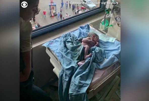 Wanita selamat lahirkan bayi ketika hospital hampir ranap dalam letupan Beirut Wanita selamat lahirkan bayi ketika hospital hampir ranap dalam letupan Beirut
