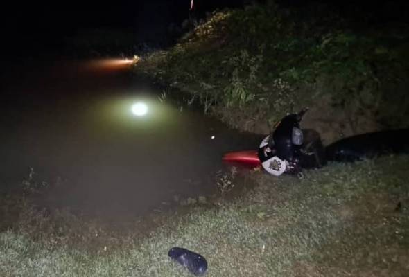 Penoreh getah warga Indonesia dikhuatiri lemas jatuh sungai Penoreh getah warga Indonesia dikhuatiri lemas jatuh sungai