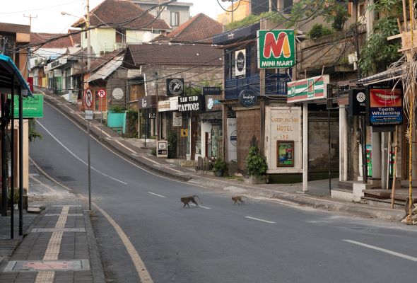 Bali postpones plan to allow back foreign tourists next month Bali postpones plan to allow back foreign tourists next month