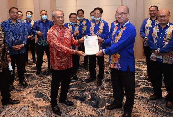 Sabah Memilih: Parti Maju Sabah kini bersama PN Sabah Memilih: Parti Maju Sabah kini bersama PN