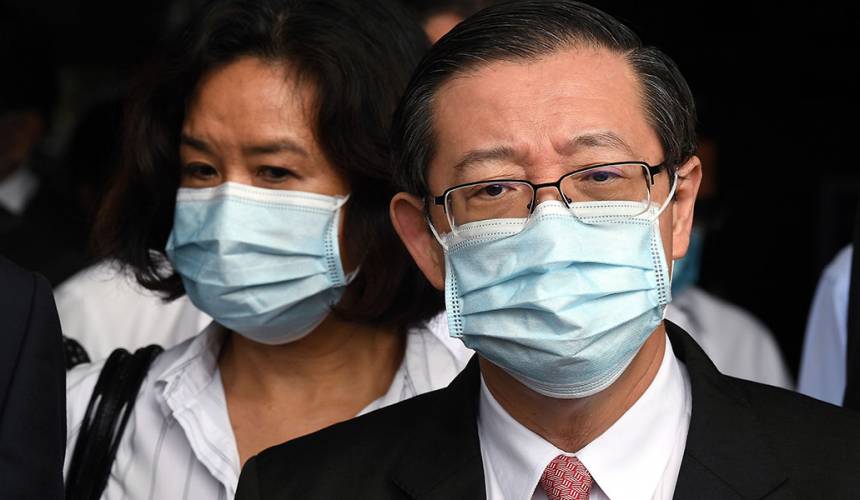 Guan Eng buat pengakuan itu atas pertuduhan gunakan kedudukannya untuk suapan RM372,000 bagi membolehkan sebuah syarikat ditawarkan projek. Guan Eng buat pengakuan itu atas pertuduhan gunakan kedudukannya untuk suapan RM372,000 bagi membolehkan sebuah syarikat ditawarkan projek.