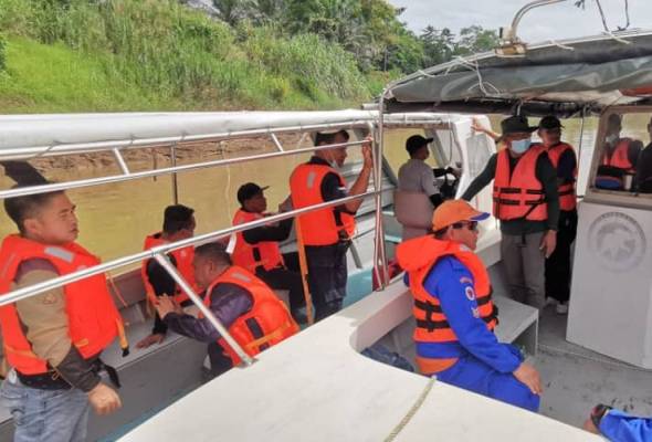 Kanak-kanak hilang disambar buaya belum ditemui Kanak-kanak hilang disambar buaya belum ditemui