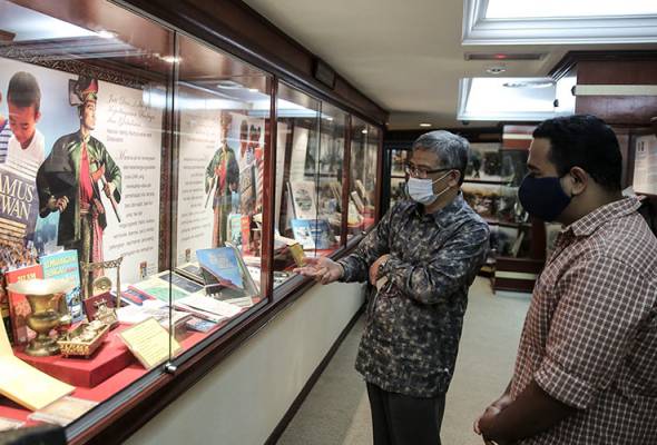 Sejarah perlu seiring dengan teknologi supaya 'sampai' kepada masyarakat Sejarah perlu seiring dengan teknologi supaya 'sampai' kepada masyarakat