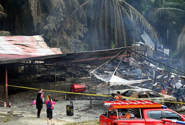 Rumah calon Bebas DUN Labuk musnah dalam kebakaran Rumah calon Bebas DUN Labuk musnah dalam kebakaran