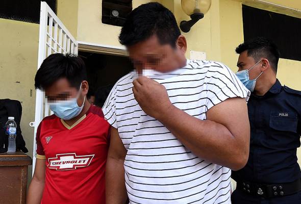 Dua pekerja kilang direman bantu siasatan pencemaran bau Sungai Gong Dua pekerja kilang direman bantu siasatan pencemaran bau Sungai Gong