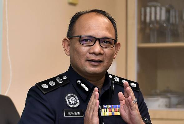 Empat remaja dicekup orang awam selepas ragut wanita Empat remaja dicekup orang awam selepas ragut wanita