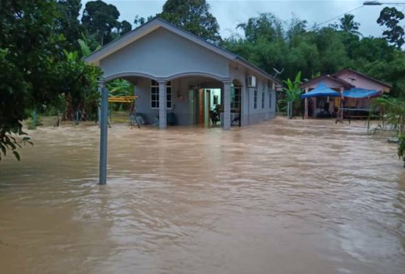 Banjir landa lima kampung di daerah Kerian, 75 mangsa dipindahkan Banjir landa lima kampung di daerah Kerian, 75 mangsa dipindahkan
