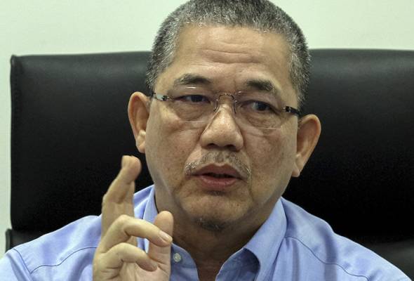 Hentikan perebutan kuasa, fokus usaha tangani COVID-19 - Fadillah Yusof Hentikan perebutan kuasa, fokus usaha tangani COVID-19 - Fadillah Yusof