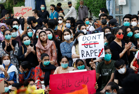Pakistani police hunt for gang rape suspects as protests held across country Pakistani police hunt for gang rape suspects as protests held across country