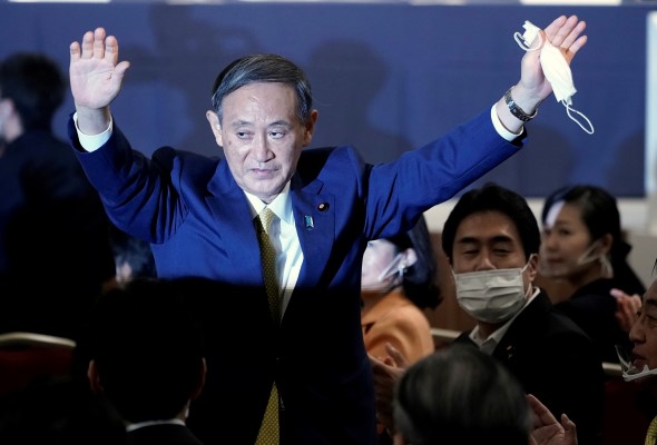 Suga menang pemilihan Presiden LDP, selangkah lagi untuk menjadi PM Jepun Suga menang pemilihan Presiden LDP, selangkah lagi untuk menjadi PM Jepun
