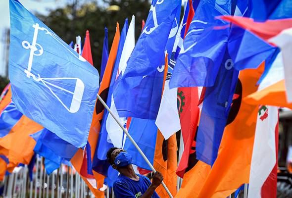 50 percent of people want Anti-Party Hopping law - CENT-GPS survey | Astro Awani