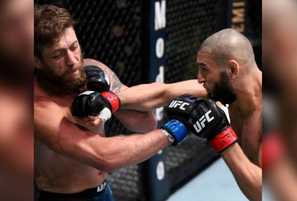 UFC Vegas 11: Satu tumbukan, Khamzat Chimaev menang dalam masa 17 saat UFC Vegas 11: Satu tumbukan, Khamzat Chimaev menang dalam masa 17 saat
