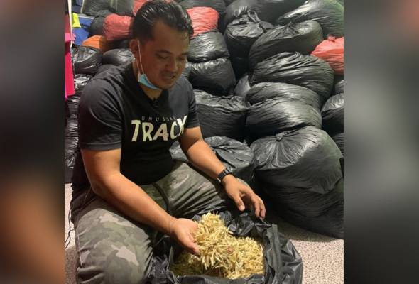 PRN Sabah: 3,000 kg ikan bilis dalam bilik tidur, penjual bilis buntu PRN Sabah: 3,000 kg ikan bilis dalam bilik tidur, penjual bilis buntu