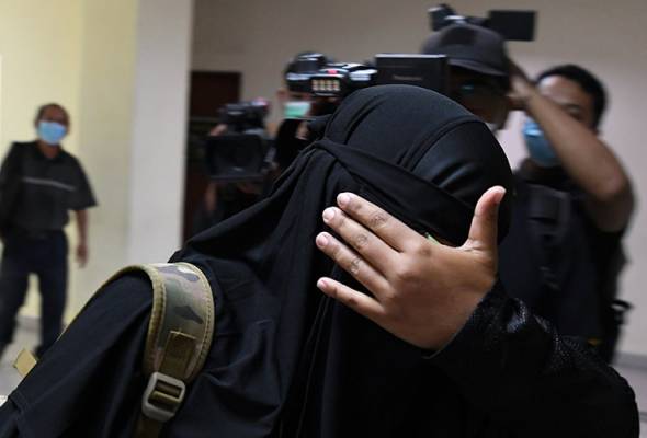Pembantu Pegawai Tadbir USM didakwa terima suapan lebih RM130,000 Pembantu Pegawai Tadbir USM didakwa terima suapan lebih RM130,000