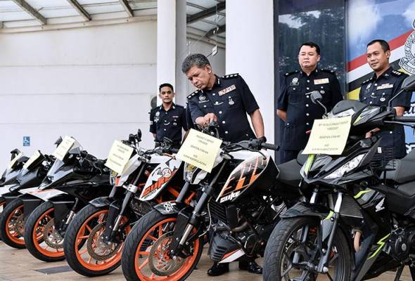 Polis tumpas 'Geng KTM' curi motosikal sejak 2013 Polis tumpas 'Geng KTM' curi motosikal sejak 2013