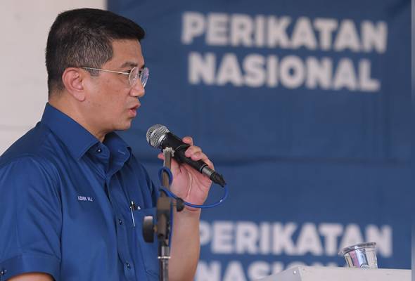 PRN Sabah: Tindakan Mohamaddin pembohongan dan hasutan - Azmin PRN Sabah: Tindakan Mohamaddin pembohongan dan hasutan - Azmin
