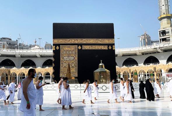 Saudi Interior Ministry Imposes Temporary Ban On Umrah
