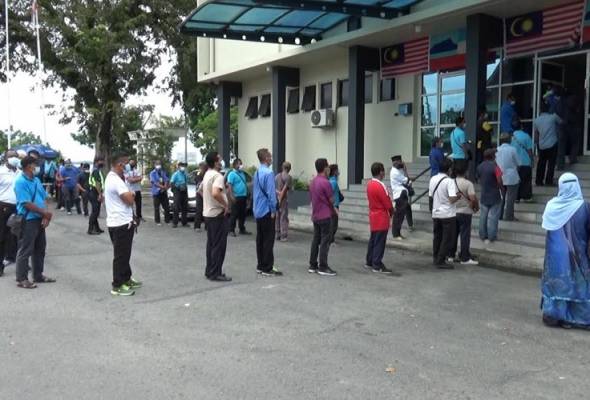 Pemandu positif COVID-19, operasi bas dihentikan di Sandakan Pemandu positif COVID-19, operasi bas dihentikan di Sandakan