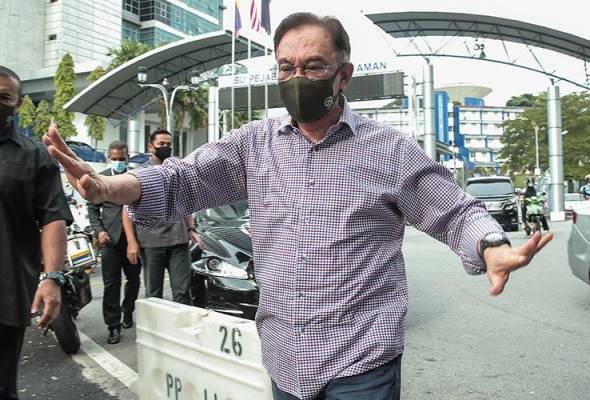 Anwar sahkan hanya kemuka senarai sokongan ahli Parlimen PKR Anwar sahkan hanya kemuka senarai sokongan ahli Parlimen PKR