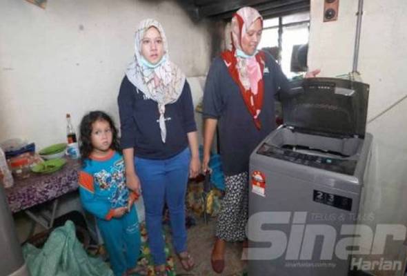 Remaja OKU redah api selamatkan adik dapat dua anugerah Remaja OKU redah api selamatkan adik dapat dua anugerah