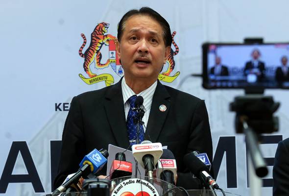 COVID-19: Rekod tertinggi... 869 kes baharu, empat kes kematian COVID-19: Rekod tertinggi... 869 kes baharu, empat kes kematian