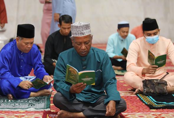Majlis kesyukuran Sambutan Ulang Tahun SPRM ke-53 dalam norma baharu Majlis kesyukuran Sambutan Ulang Tahun SPRM ke-53 dalam norma baharu