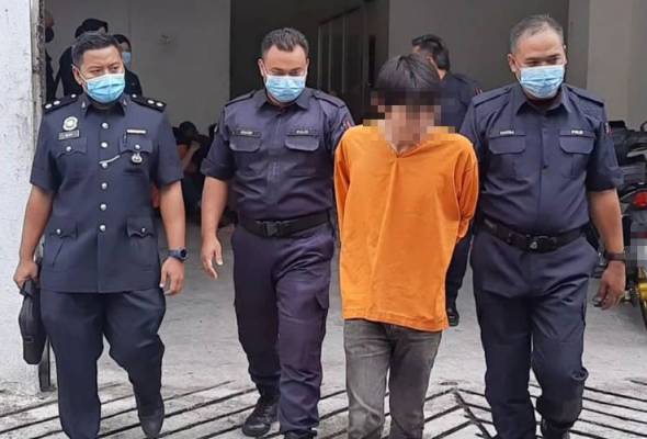 Lelaki tumbuk bomba direman empat hari Lelaki tumbuk bomba direman empat hari
