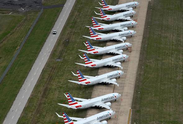 American Airlines bakal kurangkan 19,000 kakitangan American Airlines bakal kurangkan 19,000 kakitangan